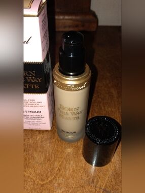 Too Faced Born This Way Matte Foundation - Light Beige
